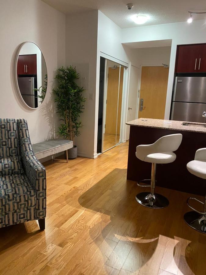 Toronto CN Tower Maple Leaf Square Luxurious 2 Bedroom Condo Extérieur photo