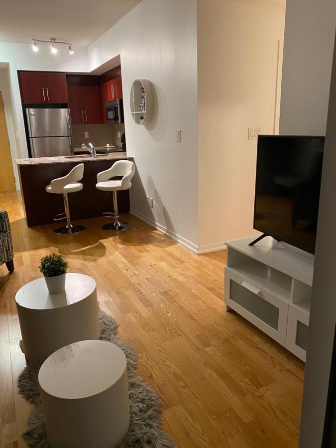 Toronto CN Tower Maple Leaf Square Luxurious 2 Bedroom Condo Extérieur photo