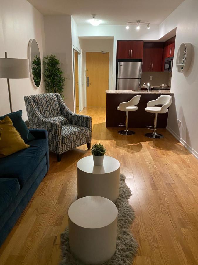 Toronto CN Tower Maple Leaf Square Luxurious 2 Bedroom Condo Extérieur photo