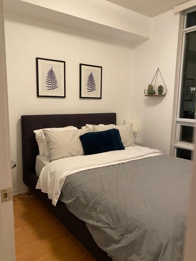 Toronto CN Tower Maple Leaf Square Luxurious 2 Bedroom Condo Extérieur photo
