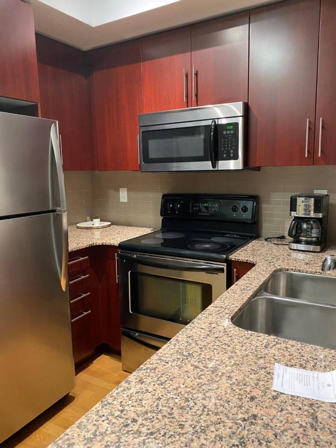 Toronto CN Tower Maple Leaf Square Luxurious 2 Bedroom Condo Extérieur photo