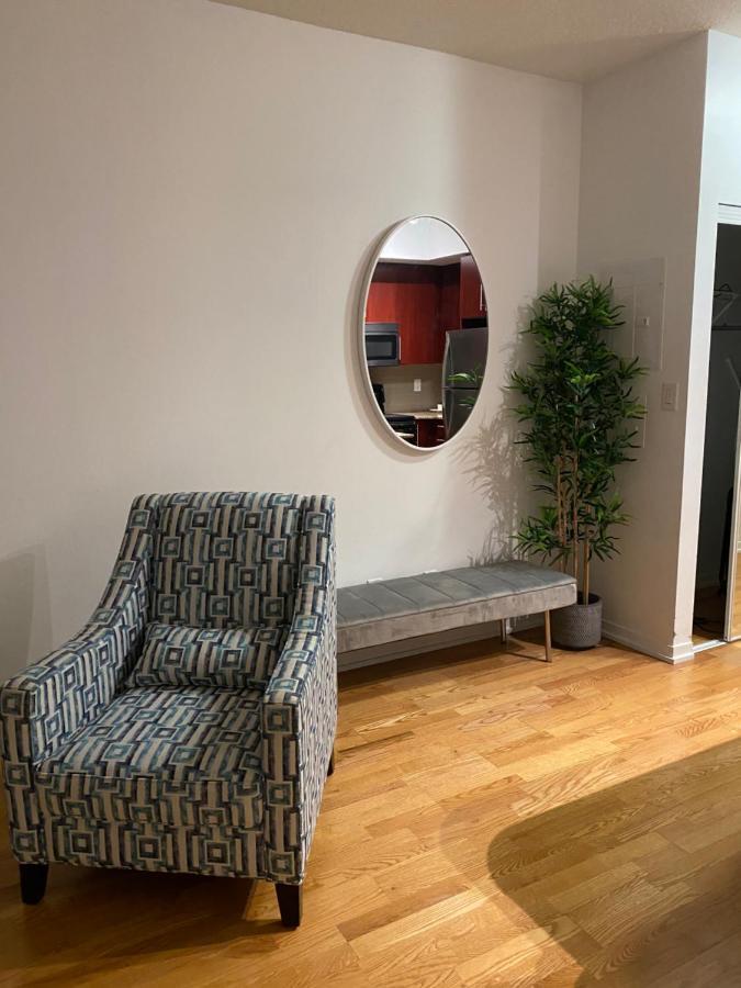 Toronto CN Tower Maple Leaf Square Luxurious 2 Bedroom Condo Extérieur photo